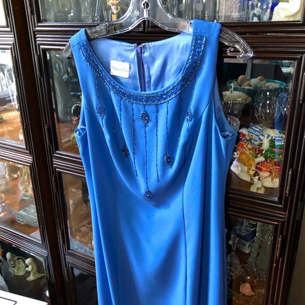 Elegant dress in periwinkle blue. Size 10.